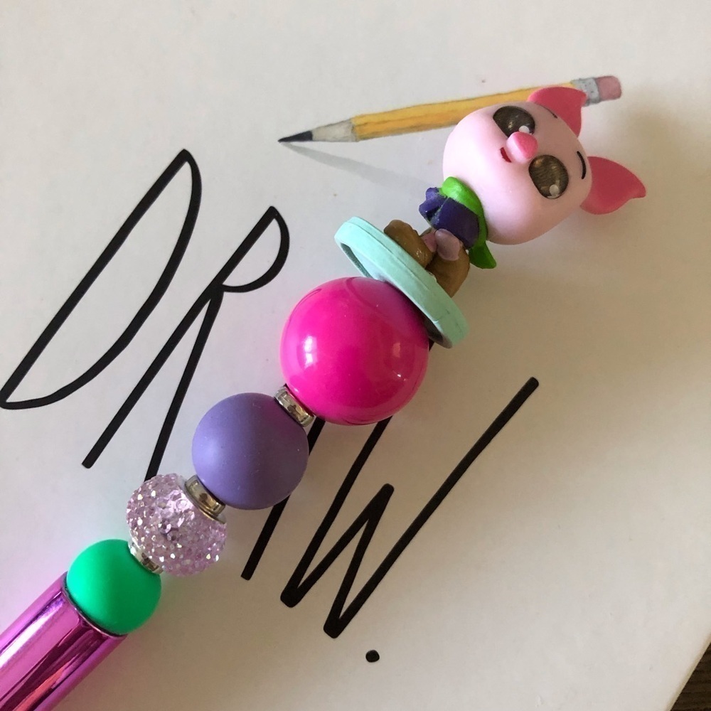 Disney Doorables: Winnie the Pooh: Piglet handmade beaded pen